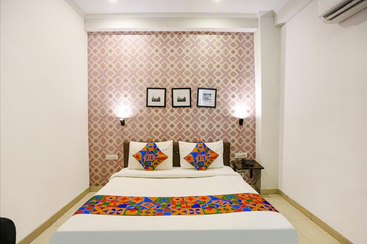 Fabhotel Novel Suites - Nr Yashobhoomi Convention Centre New Delhi Extérieur photo