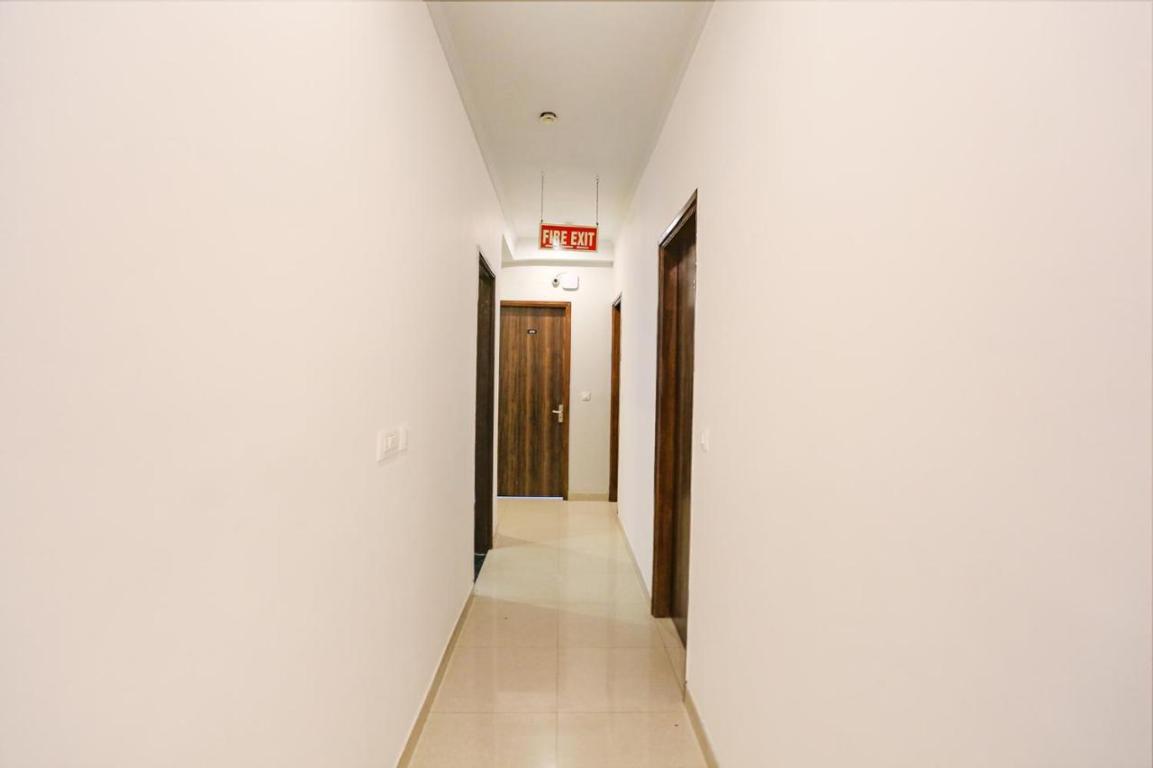Fabhotel Novel Suites - Nr Yashobhoomi Convention Centre New Delhi Extérieur photo