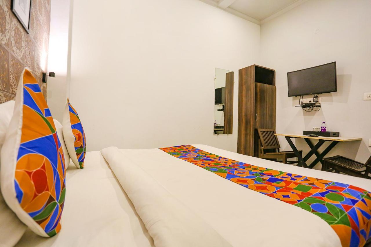 Fabhotel Novel Suites - Nr Yashobhoomi Convention Centre New Delhi Extérieur photo