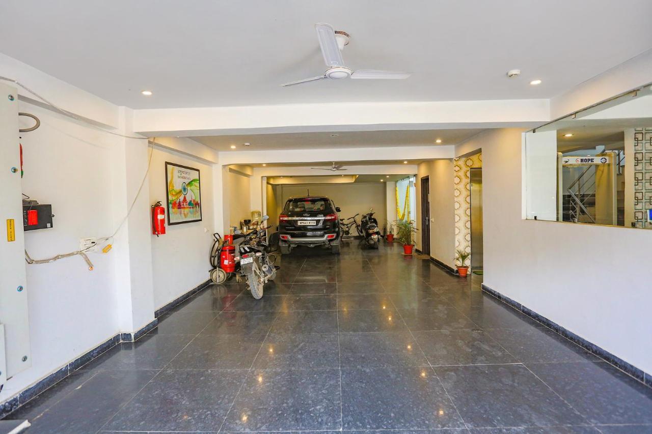 Fabhotel Novel Suites - Nr Yashobhoomi Convention Centre New Delhi Extérieur photo